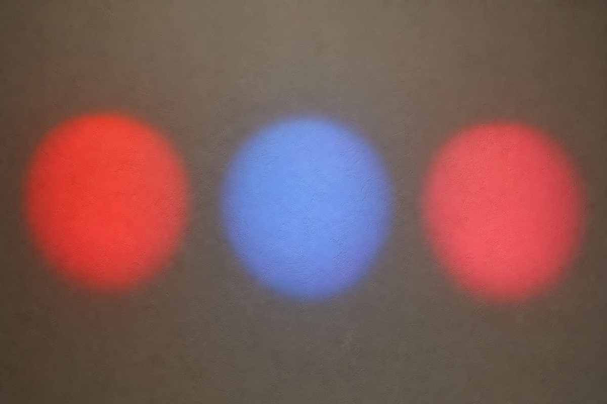 Rouge, bleue, proche infrarouge : quelle lumière pour quelle peau ?